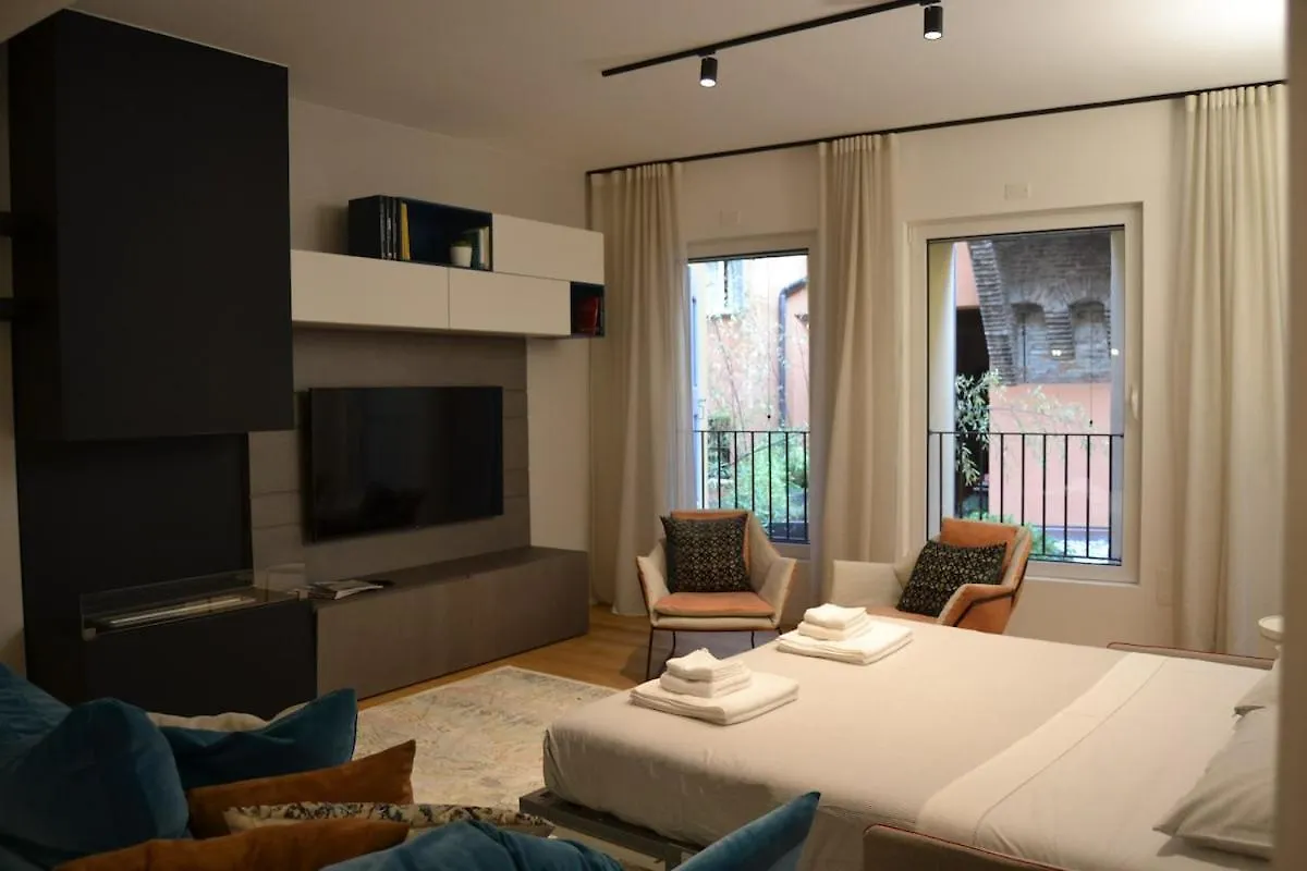 Design In The Old Town Διαμέρισμα Μπολόνια